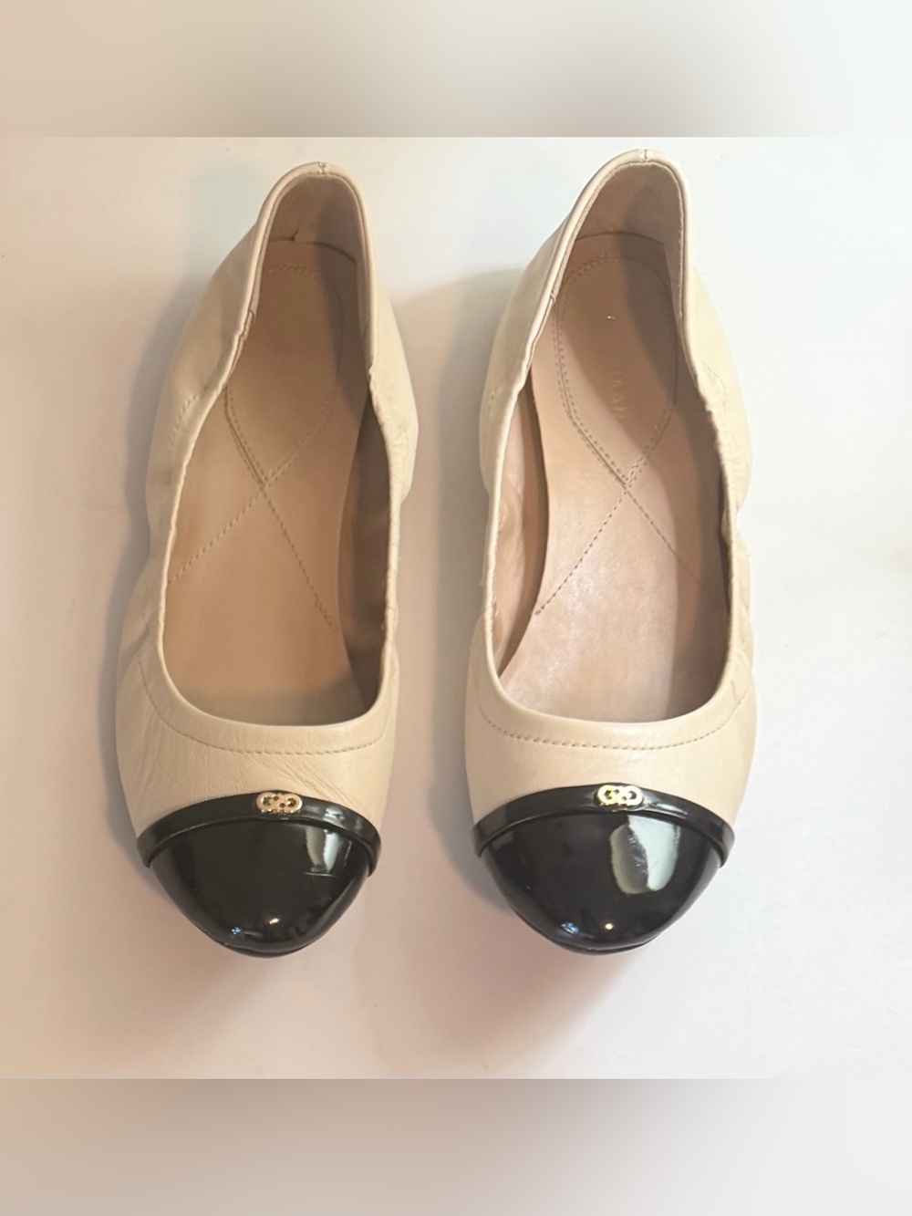 COLE HAAN W05005 Leather Cap Toe Ballet Flats Ivory Cream Black Patent Size 9 B - Picture 2 of 11